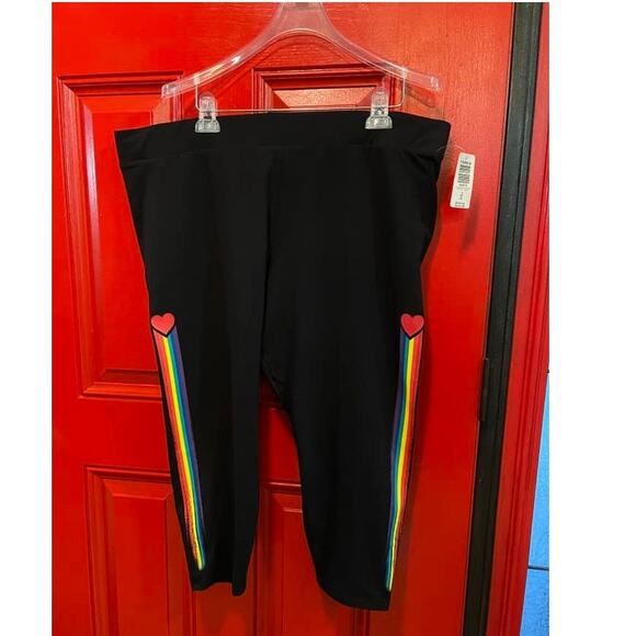 Torrid 4 (4x 26) Rainbow Pride Heart Tattoo Love Black Premium Crop Leggings New - Picture 2 of 5